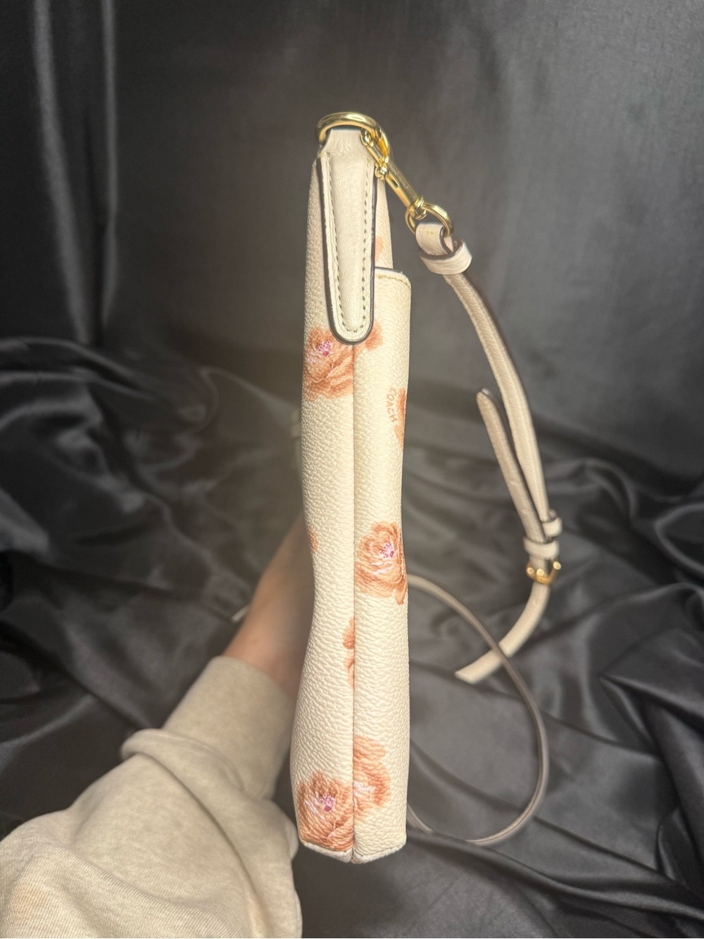 Coach Slim Crossbody with Floral Print and Hangtag EUC - Picture 4 of 13